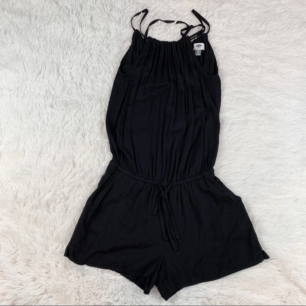 Old Navy‎ sleeveless romper in black elastic waist